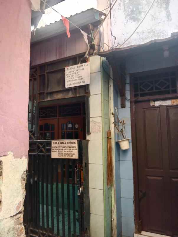 dijual rumah kosong pulogadung