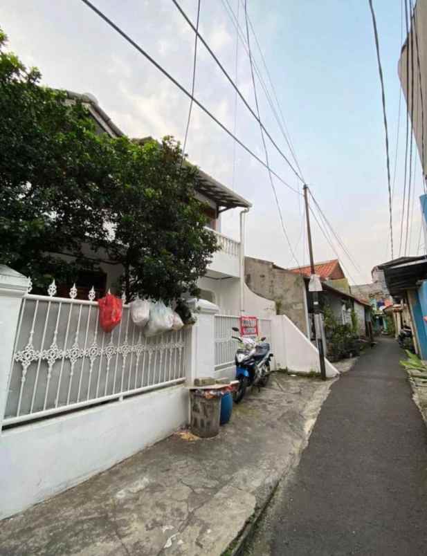 dijual rumah kost strategis di blok a jaksel