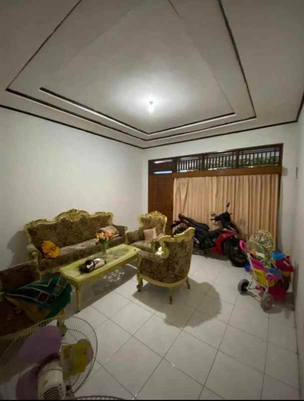 dijual rumah kost strategis di blok a jaksel
