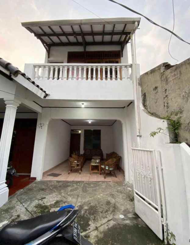 dijual rumah kost strategis di blok a jaksel