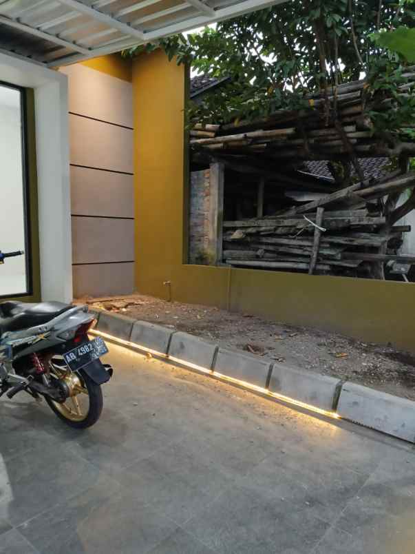 dijual rumah kota bantul