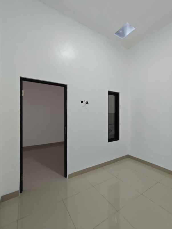 dijual rumah kota harapan indah bekasi