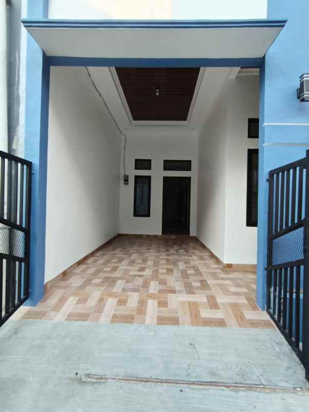 dijual rumah kota harapan indah bekasi