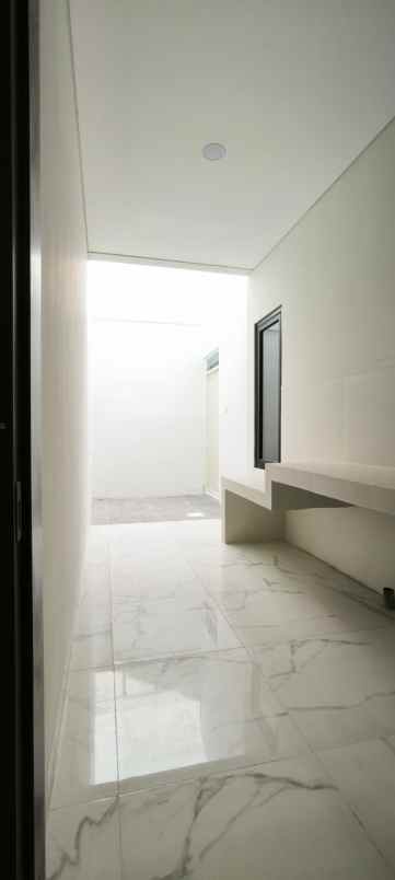 dijual rumah lebak jaya