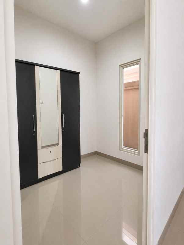 dijual rumah lebak jaya