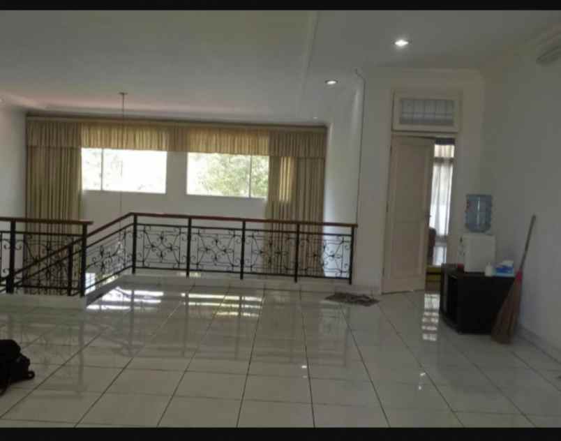 dijual rumah lembang