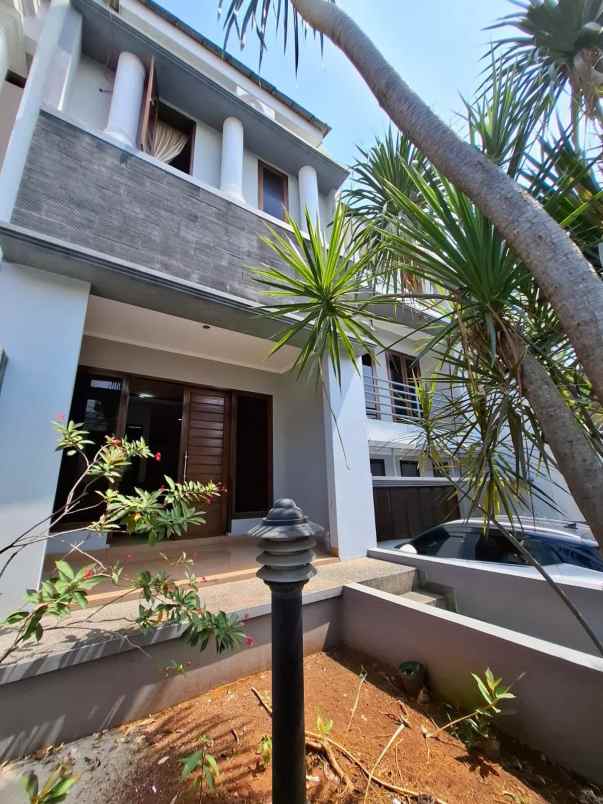 dijual rumah lokasi meruya jakarta barat