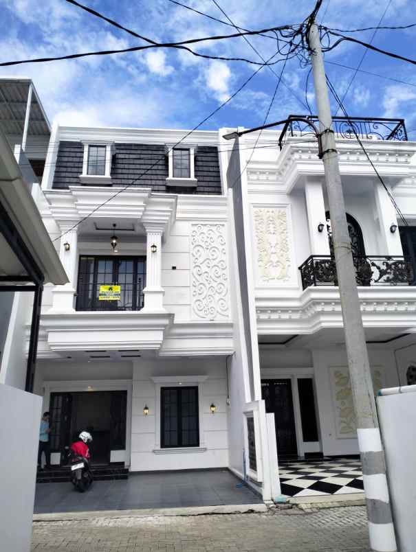 dijual rumah m kahfi 1 jagakarsa