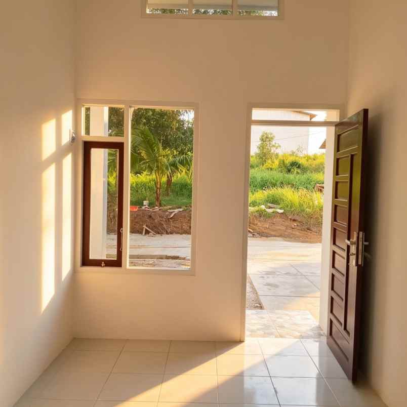 dijual rumah manggar