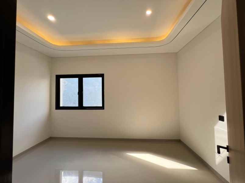 dijual rumah manukan