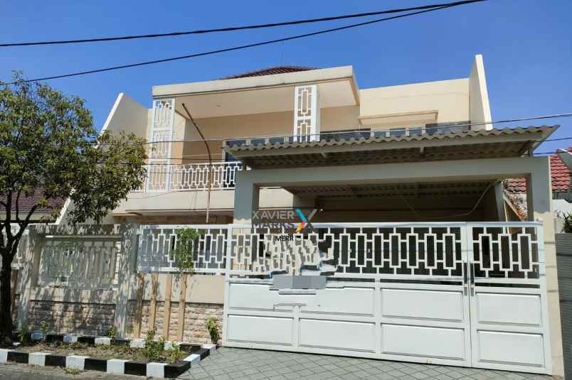 dijual rumah manyar kartika