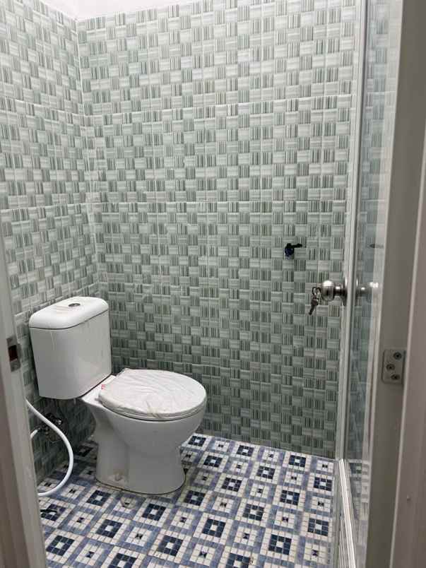 dijual rumah medokan