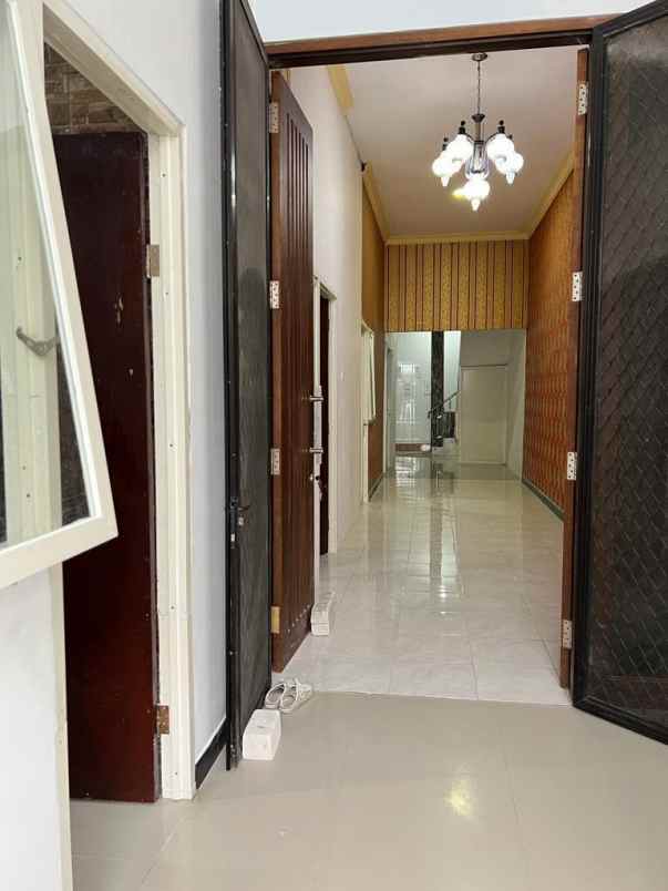 dijual rumah medokan
