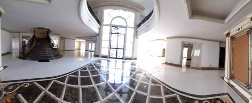 dijual rumah mewah di pakuwon indah surabaya