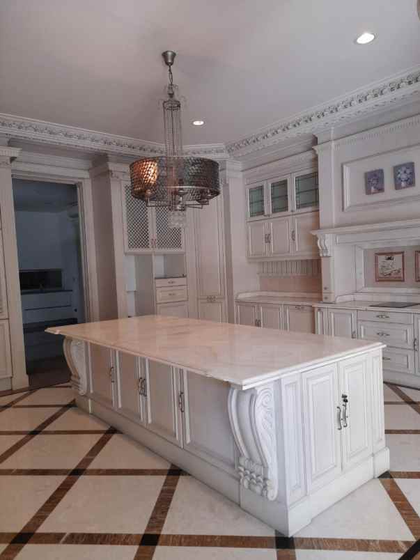 dijual rumah mewah di pakuwon indah surabaya