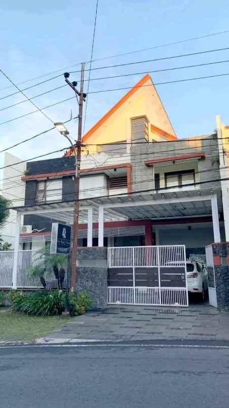 dijual rumah mewah lokasi soekarno hatta kota malang