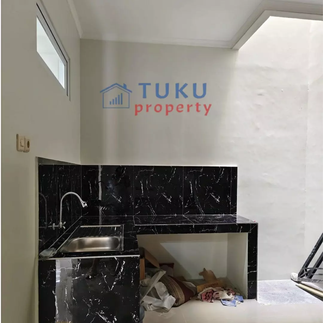 dijual rumah mezzanine griya loka bsd