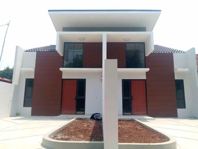 dijual rumah mt haryono