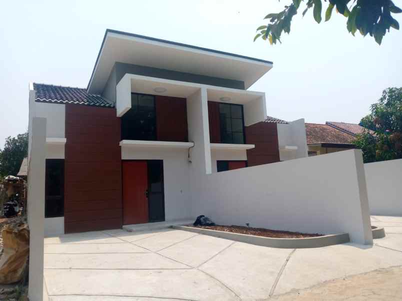 dijual rumah mt haryono