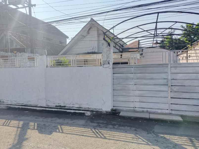 dijual rumah murah dekat mall