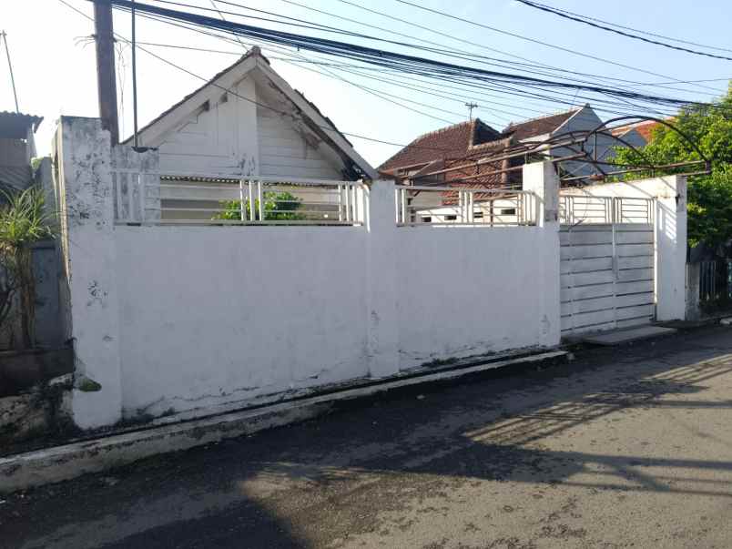 dijual rumah murah dekat mall
