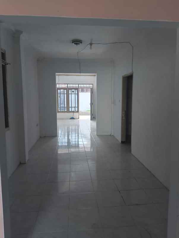 dijual rumah murah dekat mall