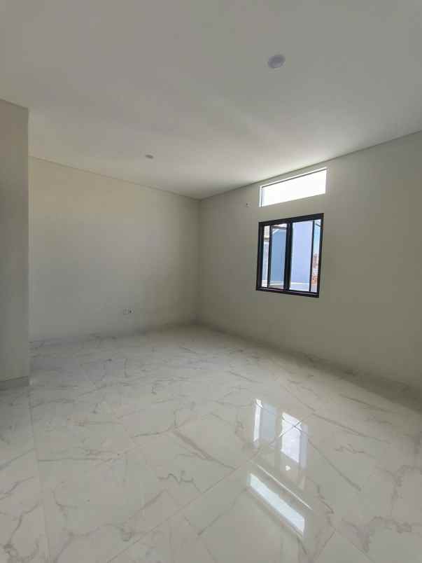 dijual rumah new minimalis di lebak arum