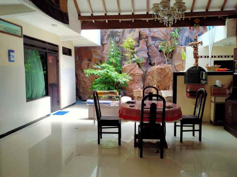 dijual rumah ngagel jaya