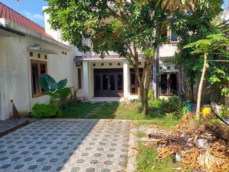 dijual rumah ngemplak