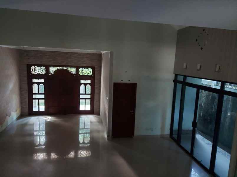 dijual rumah ngemplak