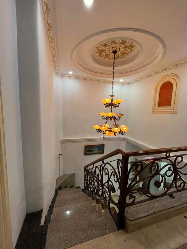 dijual rumah pantai indah kapuk jakarta