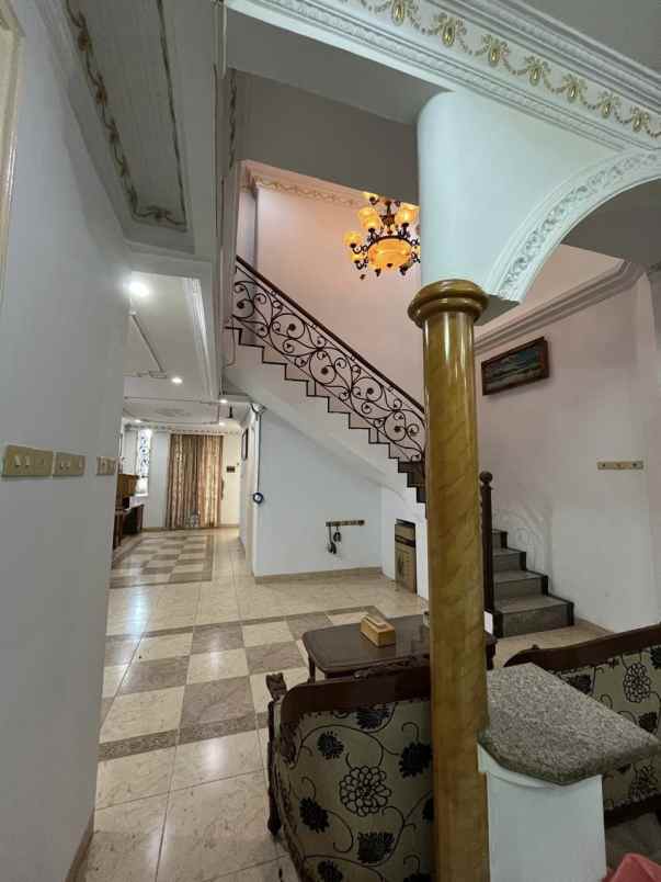 dijual rumah pantai indah kapuk jakarta