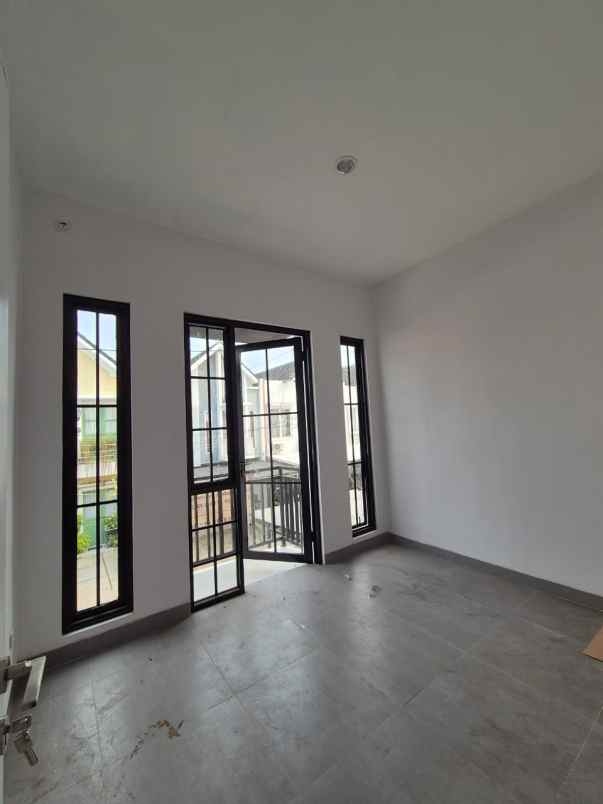 dijual rumah parigi