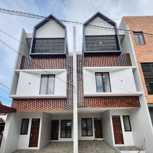 dijual rumah pasar minggu