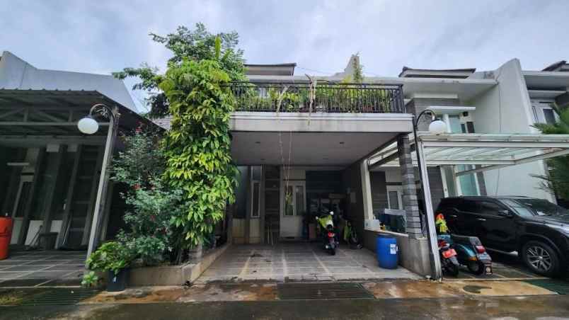 dijual rumah pasteur