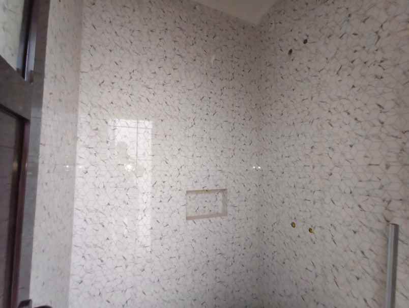 dijual rumah permata elok