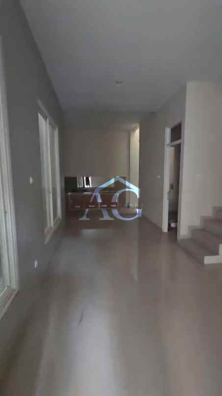 dijual rumah permata royal garden