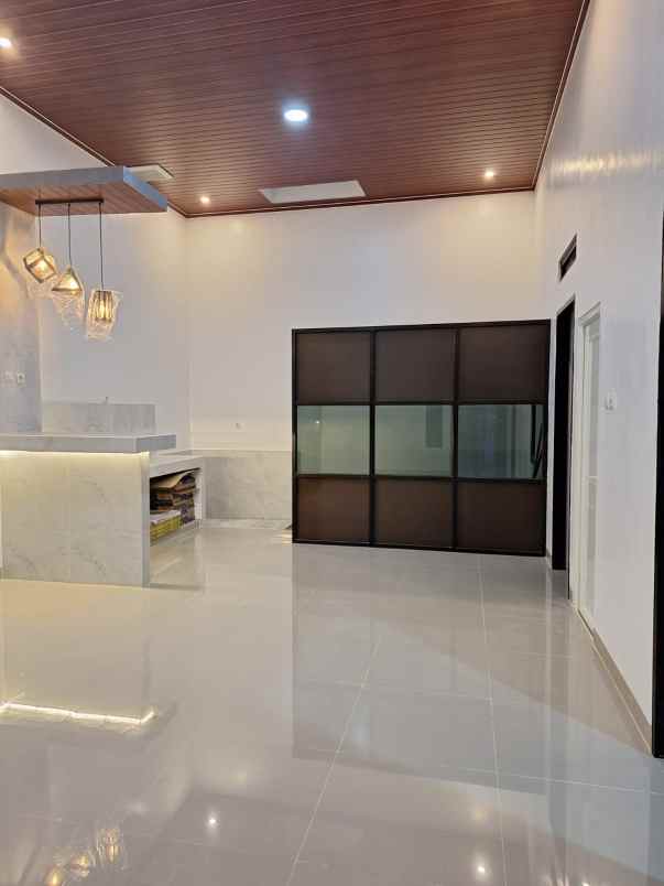 dijual rumah perum irigasi danita