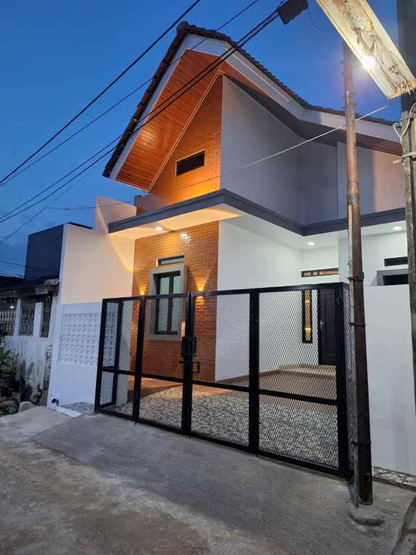 dijual rumah perum irigasi danita