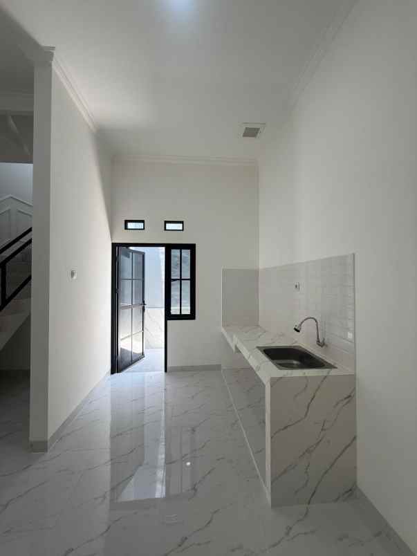 dijual rumah perum sbs harapan jaya