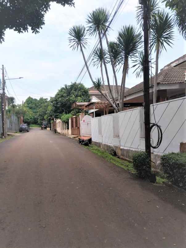 dijual rumah perumahan cirendeu permai