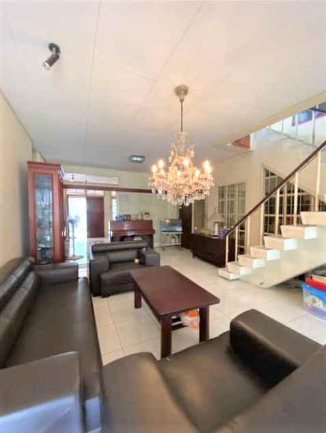 dijual rumah perumahan cirendeu permai