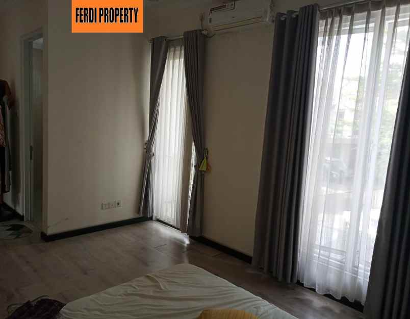 dijual rumah perumahan citra gran cibubur