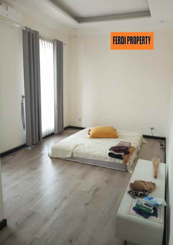 dijual rumah perumahan citra gran cibubur