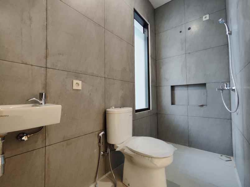 dijual rumah perumahan mulyosari