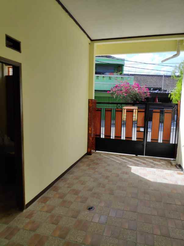 dijual rumah perumahan permata hijau