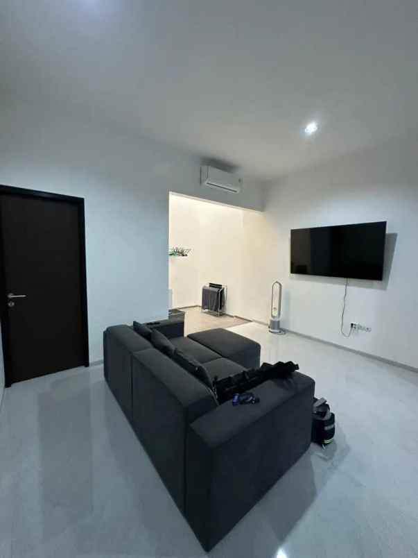 dijual rumah pisangan pulo gadung jaktim