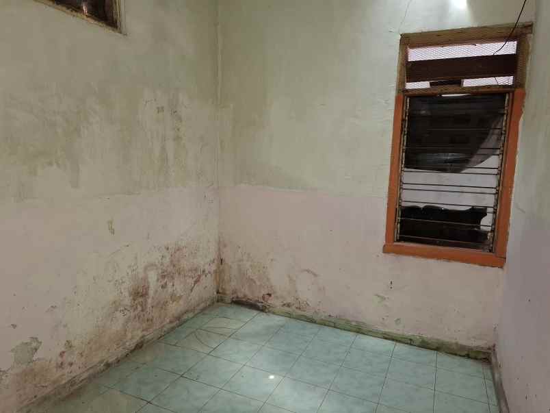 dijual rumah pojok di kebonsari jl letjend suprapto