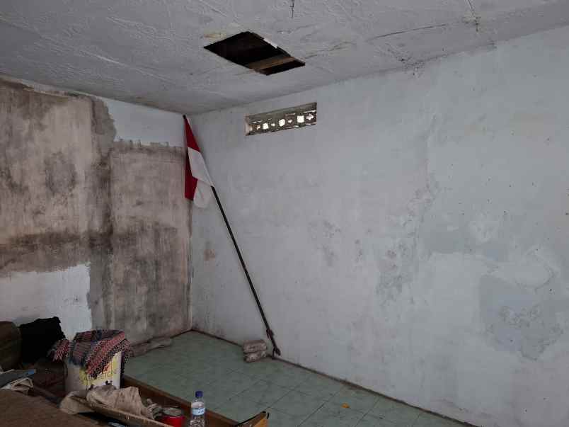 dijual rumah pojok di kebonsari jl letjend suprapto