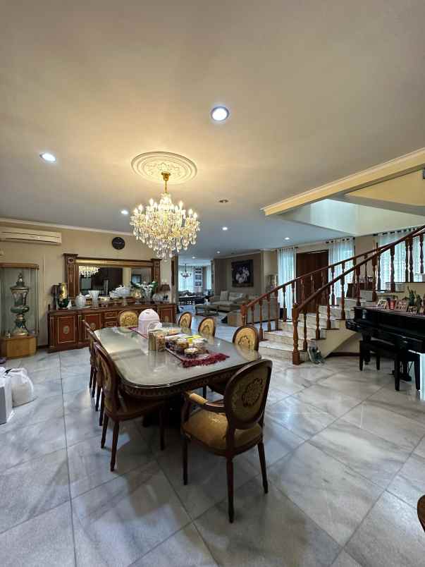 dijual rumah pondok indah jakarta selatan